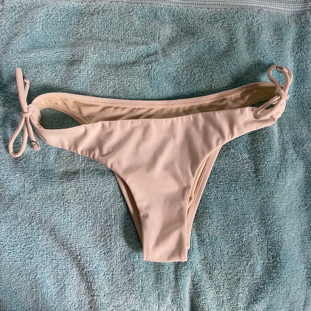 Ladies bathing suit bottom. Size small.